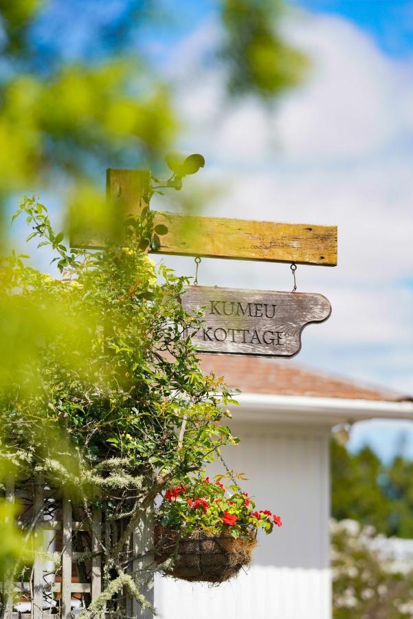 Kumeu Kottage Bed and Breakfast Εξωτερικό φωτογραφία